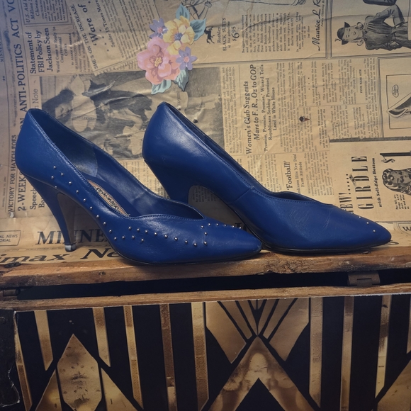 Vintage Blue Studded Heels, Size 6 - Picture 2 of 8